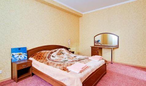 Спальня двухкомнатного номера. Гостиничный комплекс Марсель, г. Анапа, п. Витязево