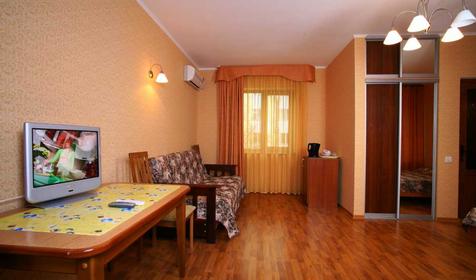 Номер полулюкс отеля Валерия, г. Геленджик