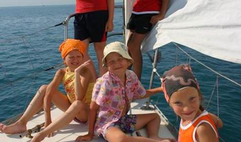 Прогулки на яхте. Отель RED ROSE, г. Анапа, п. Витязево