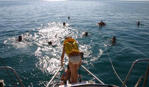 Прогулки на яхте. Отель RED ROSE, г. Анапа, п. Витязево