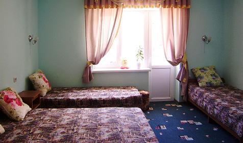 Четырехместный номер с удобствами. Гостевой дом по ул. Ростовская 2, р-н Туапсинский, кп. Новомихайловский