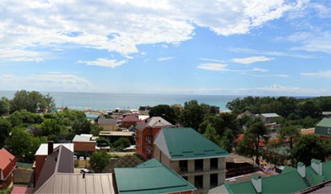 Вид на море с 5 этажа гостиницы Прометей, корпус 4, г. Геленджик, с. Дивноморское