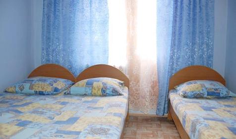 Трехместный номер на втором этаже, гостевой дом Аист, Туапсинский район, п. Джубга