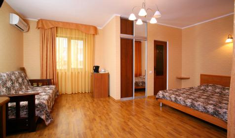 Номер полулюкс отеля Валерия, г. Геленджик