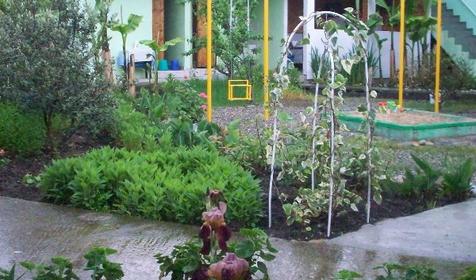 Площадка для прогулок с детьми. Гостевой дом Лика-Ника, г. Сочи, Лазаревский район, п. Лоо