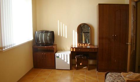 Четырехместный двухкомнатный номер Люкс. Гостевой дом Алиса, г. Геленджик, п. Криница