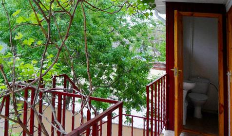 Летние домики в центре. Геленджик.