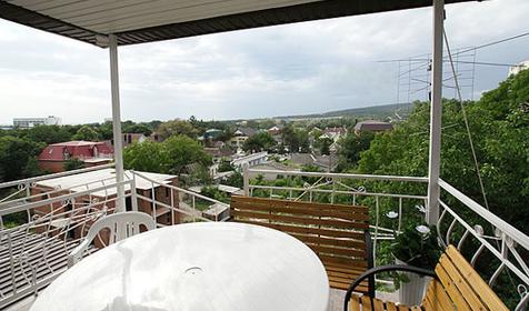 Вид с балкона номера Люкс. Мини-отель Relax House, г. Геленджик, с. Дивноморское