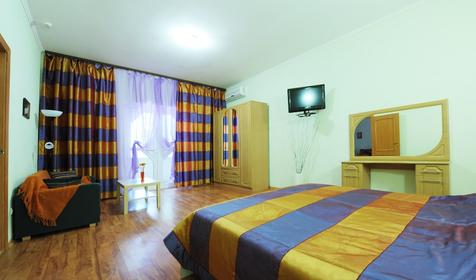 Двухкомнатный номер Люкс. База отдыха Роза ветров, Ейский район, ст. Должанская, коса Долгая