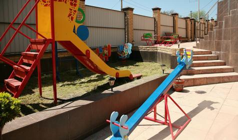 Детская площадка. Гостевой дом Ларус, п. Архипо-Осиповка