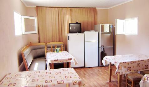 Столовая на кухне. Гостевой дом У Миши, Туапсинский район, п. Дедеркой