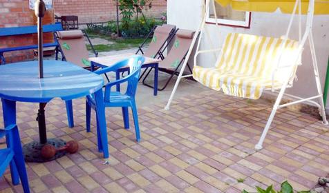 Дворик. Гостевой дом Галина, г. Ейск