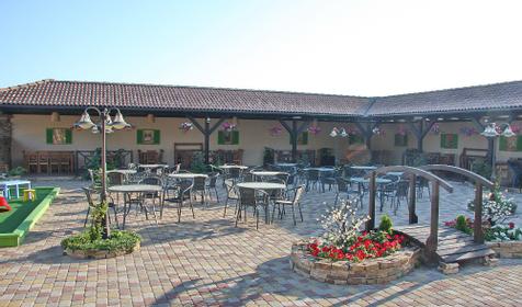 Ресторан-бар. Гостиничный комплекс Tortuga, Туапсинский район, п. Небуг