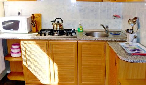 Кухня второго этажа гостевого дома Артем + Людмила, г. Геленджик, Архипо-Осиповка