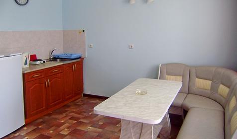 Кухня номера люкс (3 этаж). Гостиный комплекс Морской бриз, Туапсинский район, с. Агой