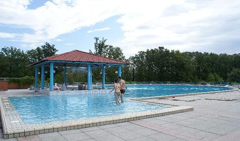 Открытый бассейн с морской водой. Санаторий Белая Русь, Туапсинский район, п. Майский