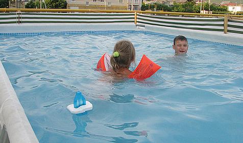 Бассейн. Гостевой дом У трех гор, г. Геленджик, с. Кабардинка