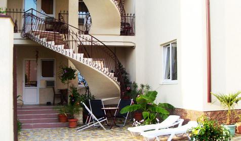 Гостевой дом У трех гор, г. Геленджик, с. Кабардинка