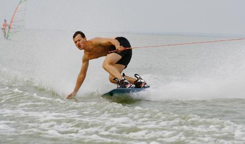 Экстремальные водные развлечения. Клуб-отель Торнадо, г. Ейск