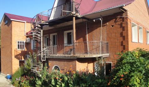 Частный гостиничный комплекс Ред Хауз, п. Шепси