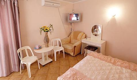 Двухместный номер. Гостевой дом Солнечный берег, г. Геленджик, с. Архипо-Осиповка