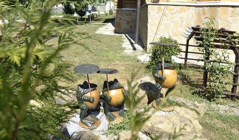 Территория. База отдыха Райский сад, г. Геленджик, с. Прасковеевка