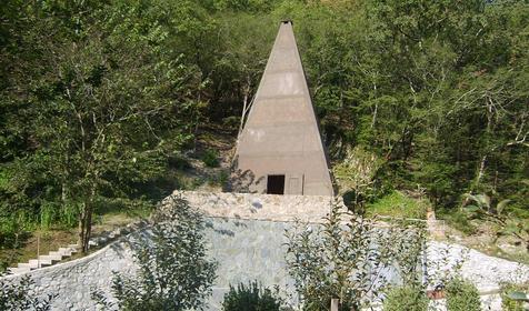 Пирамида здоровья. База отдыха Райский сад, г. Геленджик, с. Прасковеевка