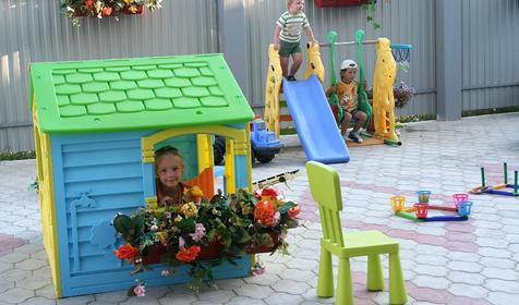 Детская площадка. Гостевой дом Радуга, Темрюкский район, ст. Голубицкая
