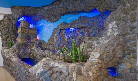 Декоративный фонтан. Отель Оксана, Туапсинский район, п. Небуг