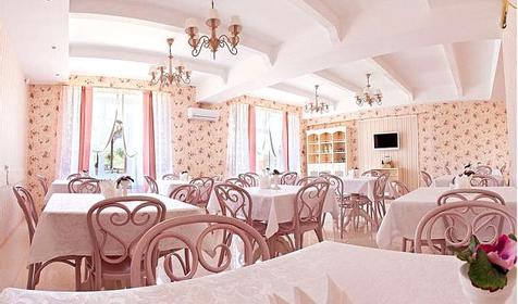 Столовая. Отель Бонжур, г. Анапа, п. Сукко