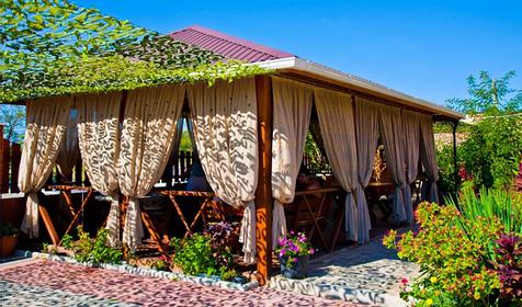 Зона отдыха. Гостиница Lime (Лайм), г. Геленджик