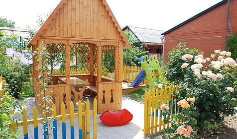 Детская площадка. Гостиница Астери, п. Кучугуры