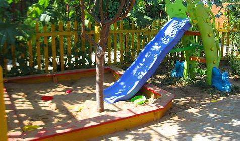 Детская площадка. Гостиница Астери, п. Кучугуры