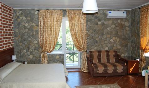 Номер Люкс-студио. Гостевой дом Речная долина, г. Геленджик, п. Архипо-Осиповка