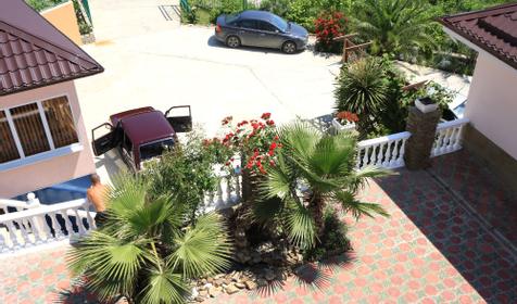 Парковка. Отель Олеся-Лоо, г. Сочи, Лазаревский район, п. Лоо