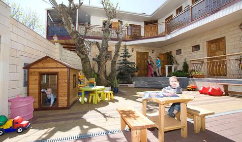 Двор, гостевой дом Веселый рапан, г. Анапа, Джемете