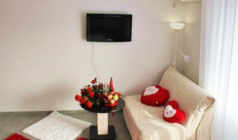 Номер навобрачных. Отель Таис, г. Сочи, Адлер