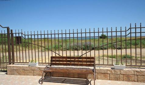 Гостевой дом АЗОВ ИНН, Темрюкский район, п. Кучугуры