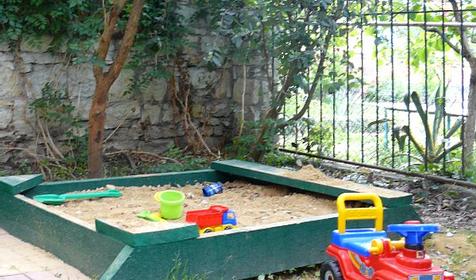 Детская площадка. Гостиница Отдых у Галины, г. Сочи, Адлер