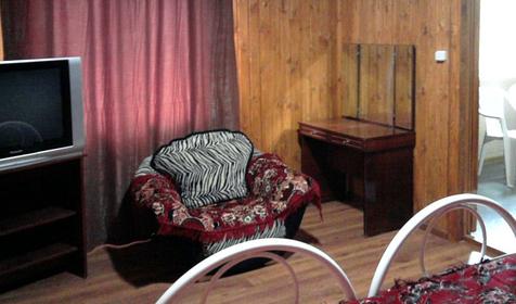 Спальня, двухкомнатный четырехместный номер. База отдыха Малый Утриш, г. Анапа, п. Малый Утриш