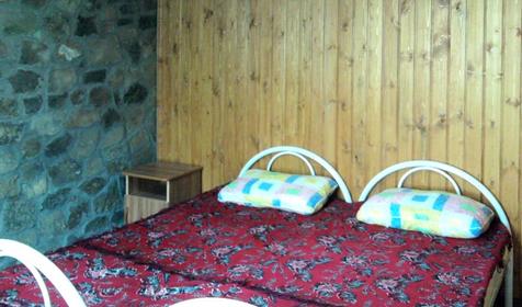 Спальня, двухкомнатный четырехместный номер. База отдыха Малый Утриш, г. Анапа, п. Малый Утриш