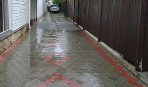 Автостоянка. Гостевой дом Азалия, г. Анапа, п. Витязево