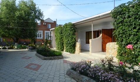 Двор. Гостевой дом У Ивы, Темрюкский район, п. Пересыпь