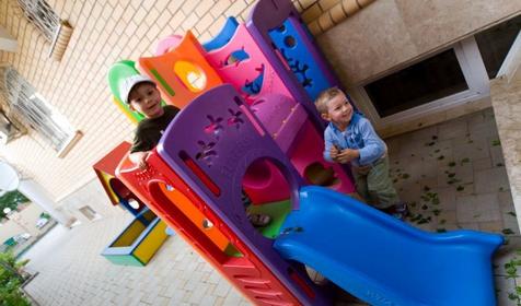 Детская площадка. Отель Golden lady, г. Анапа