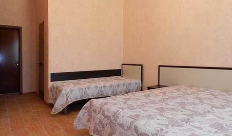 Трехместный номер в новом корпусе. База отдыха Кубань, Темрюкский район, ст-ца Голубицкая