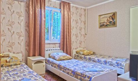 Трехместный номер с кондиционером. Гостевой дом Берег, г. Сочи, п. Лазаревское