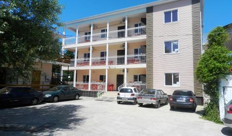 Частный дом Лариса, п. Лермонтово