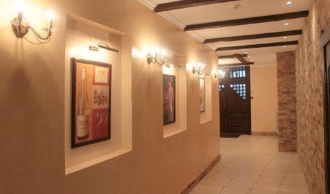 Холл ресторанов. Ресторанно-гостиничный комплекс Канцлер, г. Тихорецк