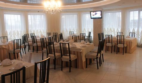 Круглый зал ресторана. Ресторанно-гостиничный комплекс Канцлер, г. Тихорецк