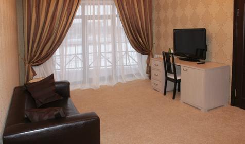 Номер Люкс-Премиум. Ресторанно-гостиничный комплекс Канцлер, г. Тихорецк